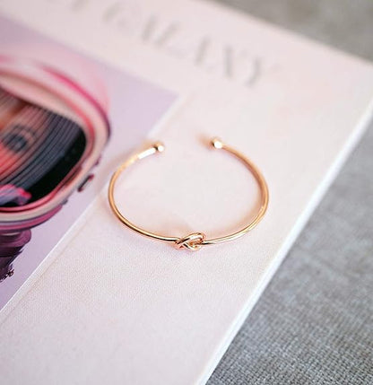 Love Knot Infinity Bracelet | Gold