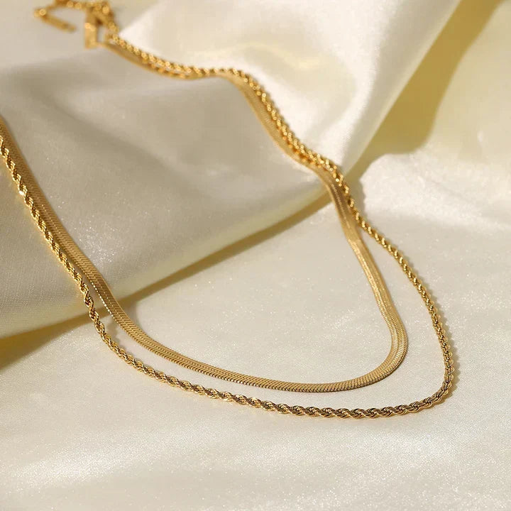 Juliana Solvia Necklace | Gold